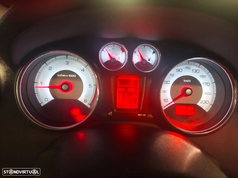 Peugeot 308 SW 1.6 HDi Premium CVM6 - 6