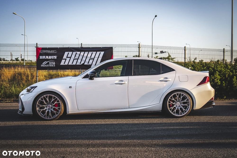 Lexus IS 200t F Sport - 36