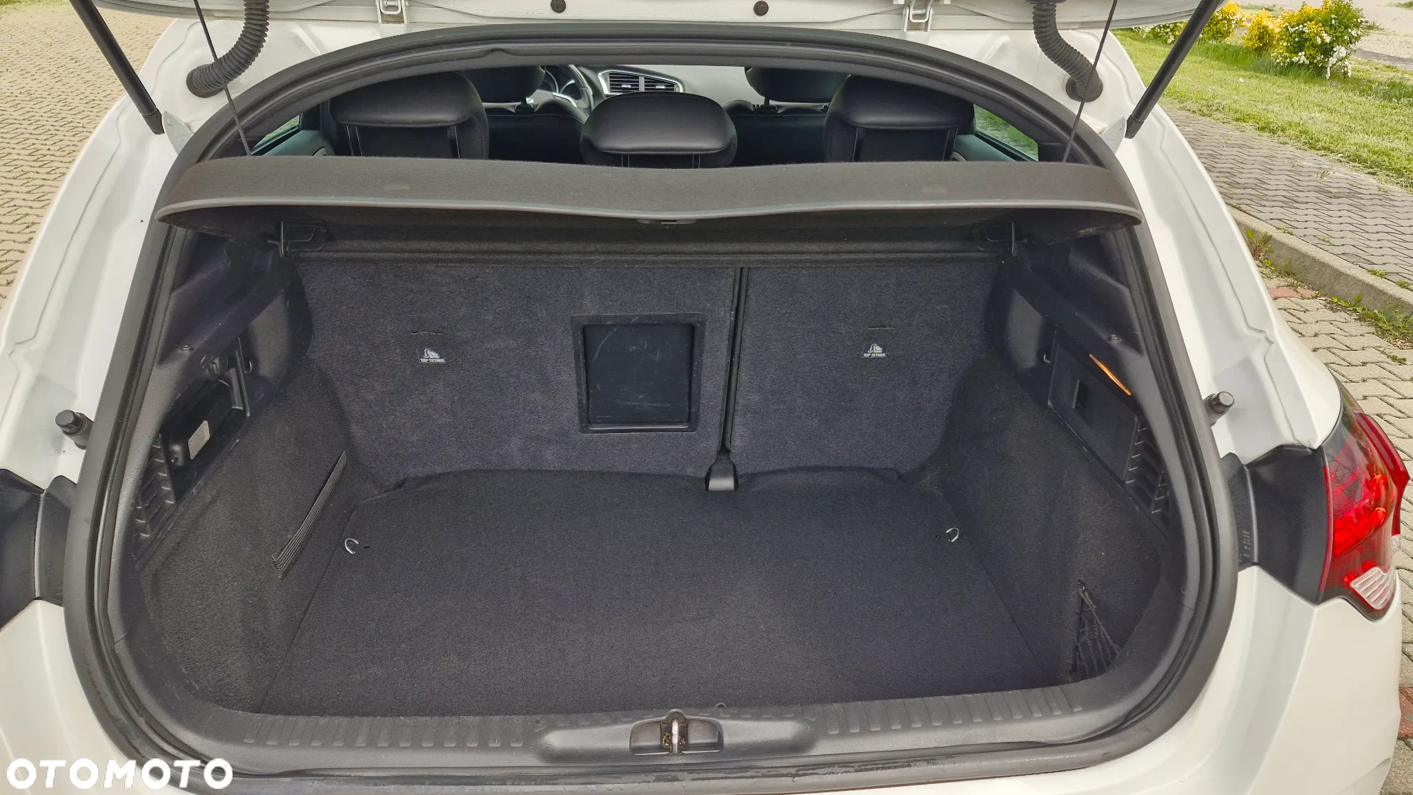 Citroën DS4 e-HDi 115 SoChic - 20