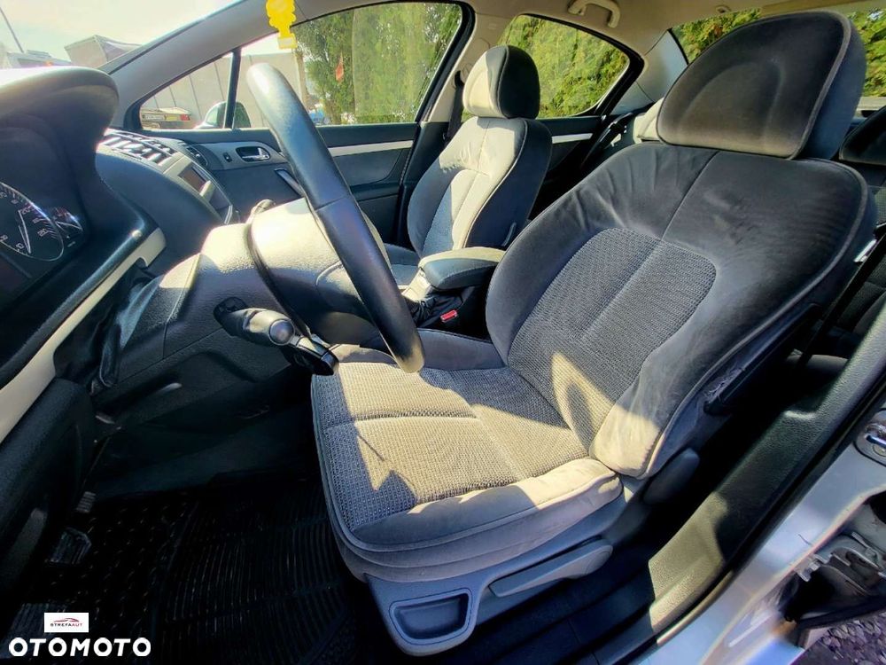 Peugeot 407 - 5
