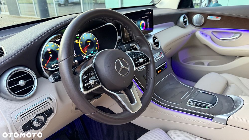 Mercedes-Benz GLC - 30