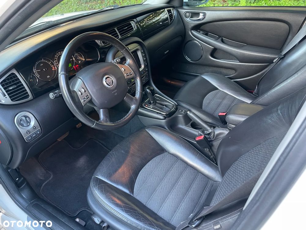Jaguar X-Type - 17