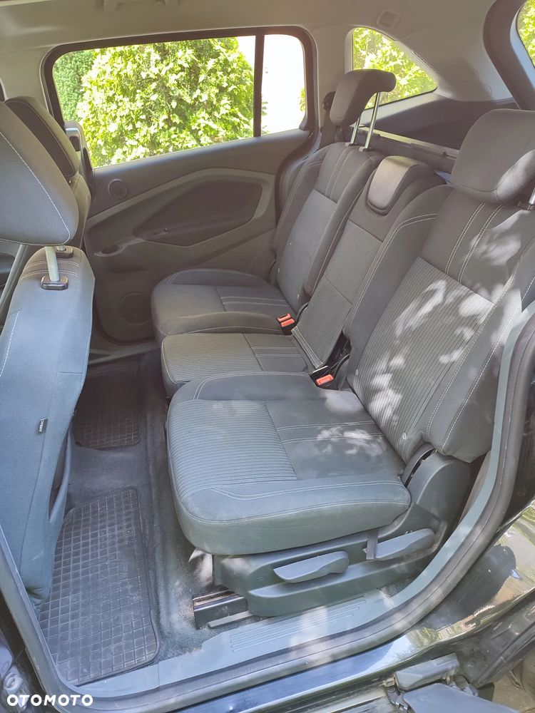 Ford Grand C-MAX - 22
