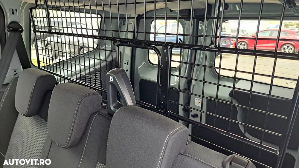 Ford NEW TRANSIT COURIER DCIV - 12