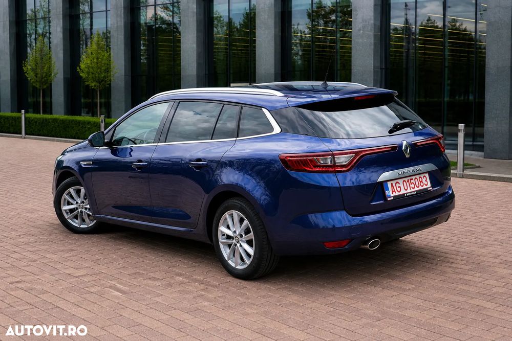 Renault Megane ENERGY dCi 110 Start & Stop Bose Edition - 4