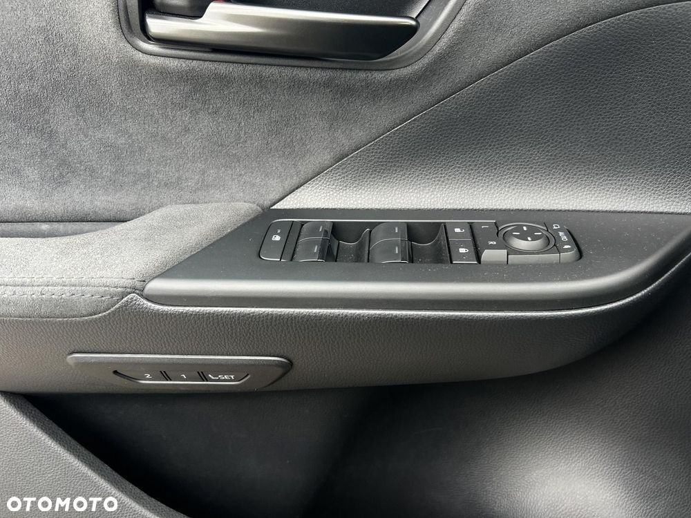 Toyota C-HR 1.8 Hybrid Executive - 26