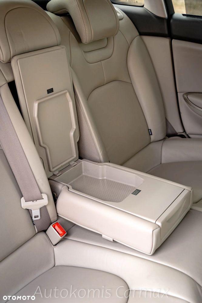 Citroën C5 2.0 HDi Exclusive - 25