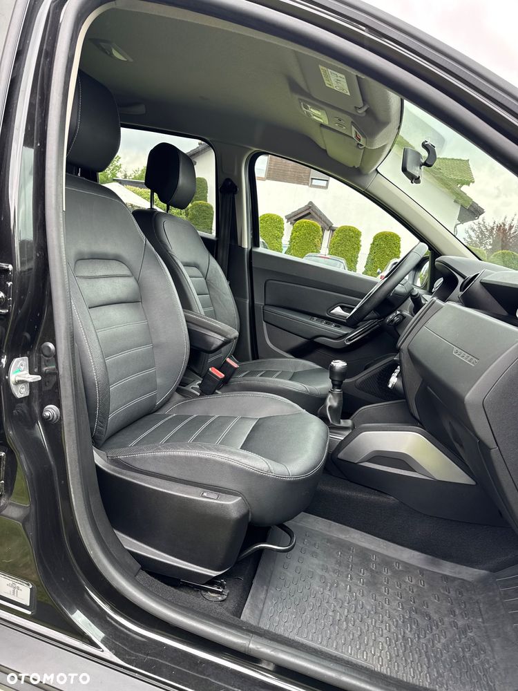 Dacia Duster 1.6 SCe Outdoor S&S - 15