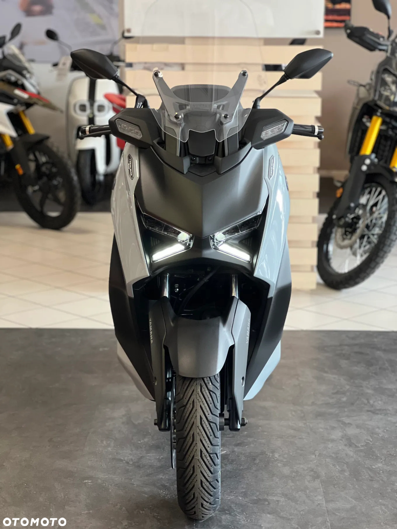 Yamaha X-max - 17