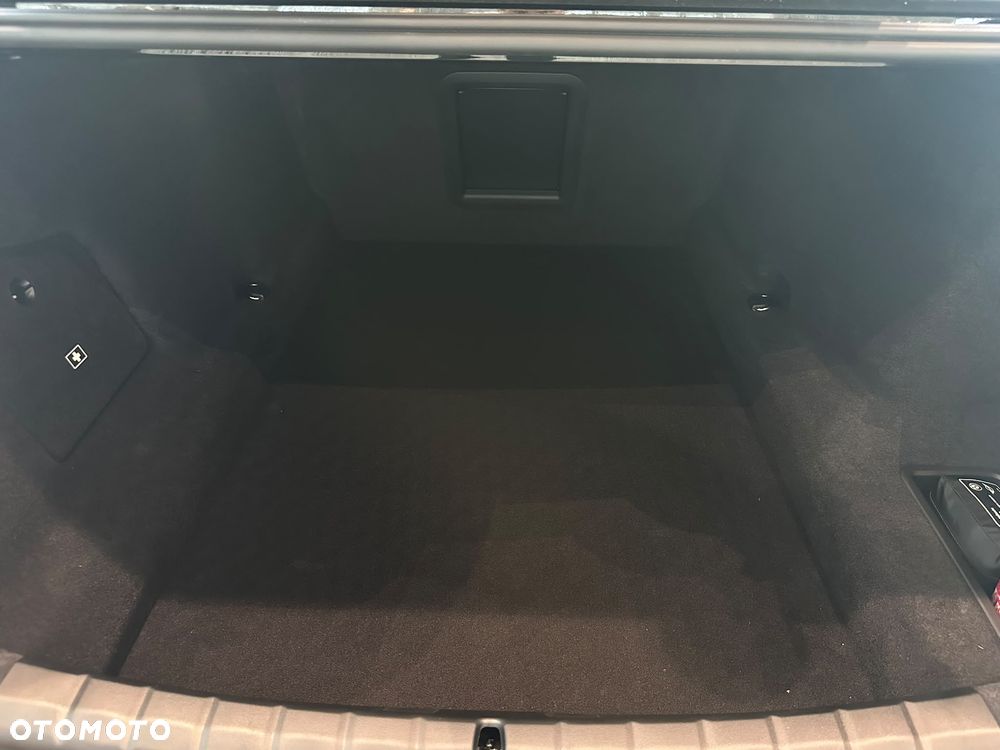 BMW Seria 7 - 32