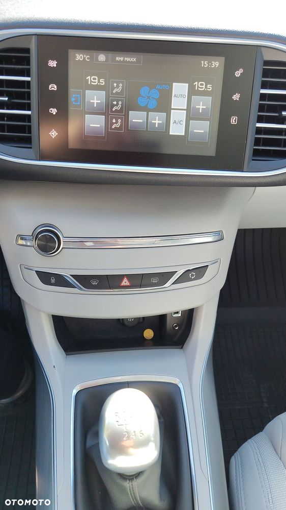 Peugeot 308 BlueHDi FAP 120 Stop & Start Allure - 26