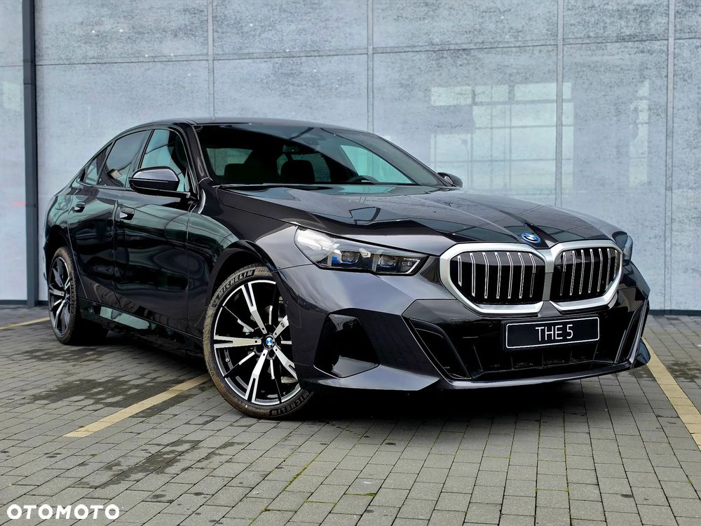 BMW Seria 5 530e xDrive PHEV - 11