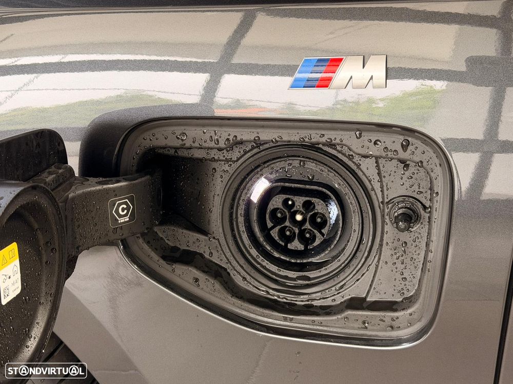 BMW 530 e Pack Desportivo M - 50