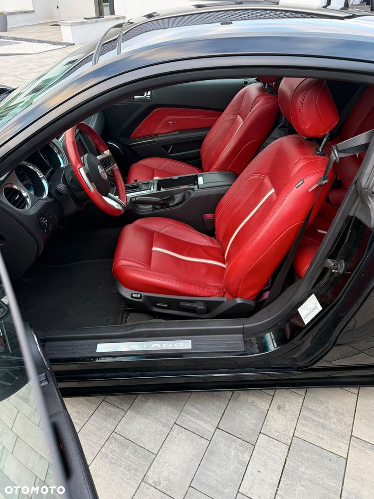 Ford Mustang - 8