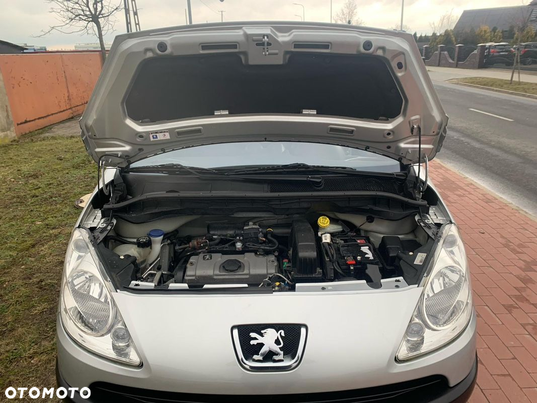 Peugeot 1007 1.4 Trendy - 17