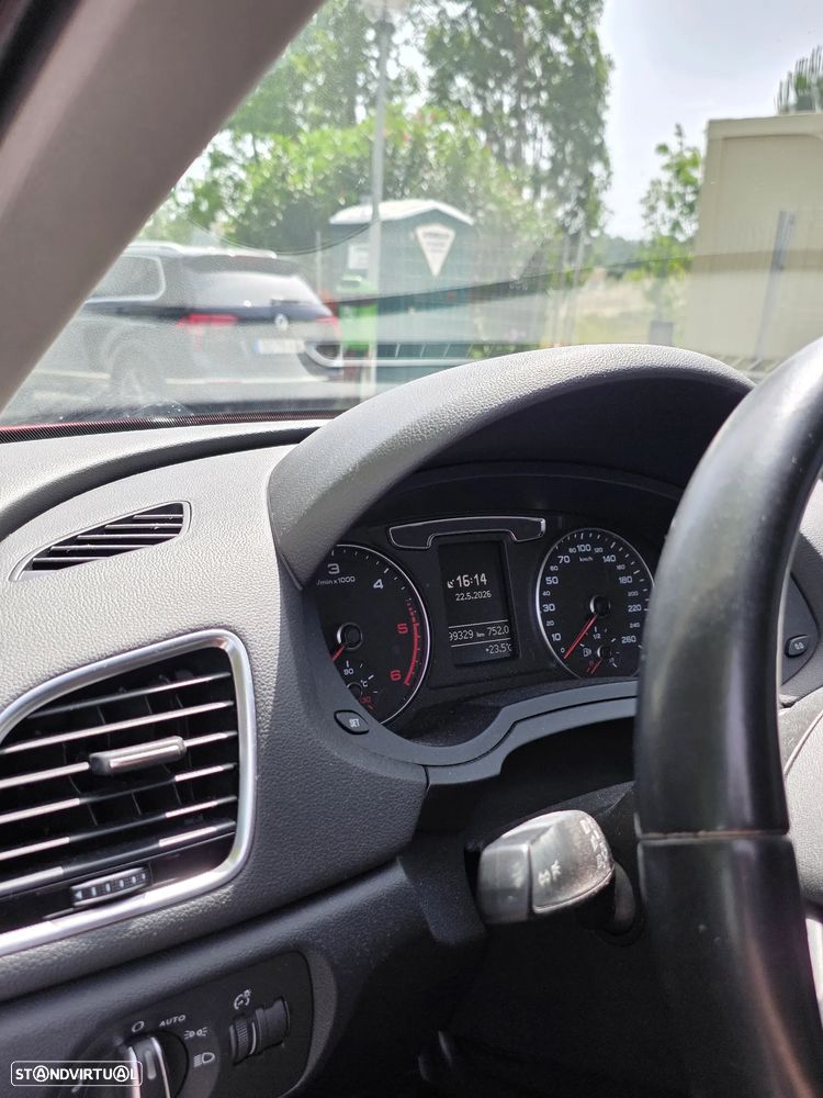 Audi Q3 2.0 TDI quattro Design S tronic - 9