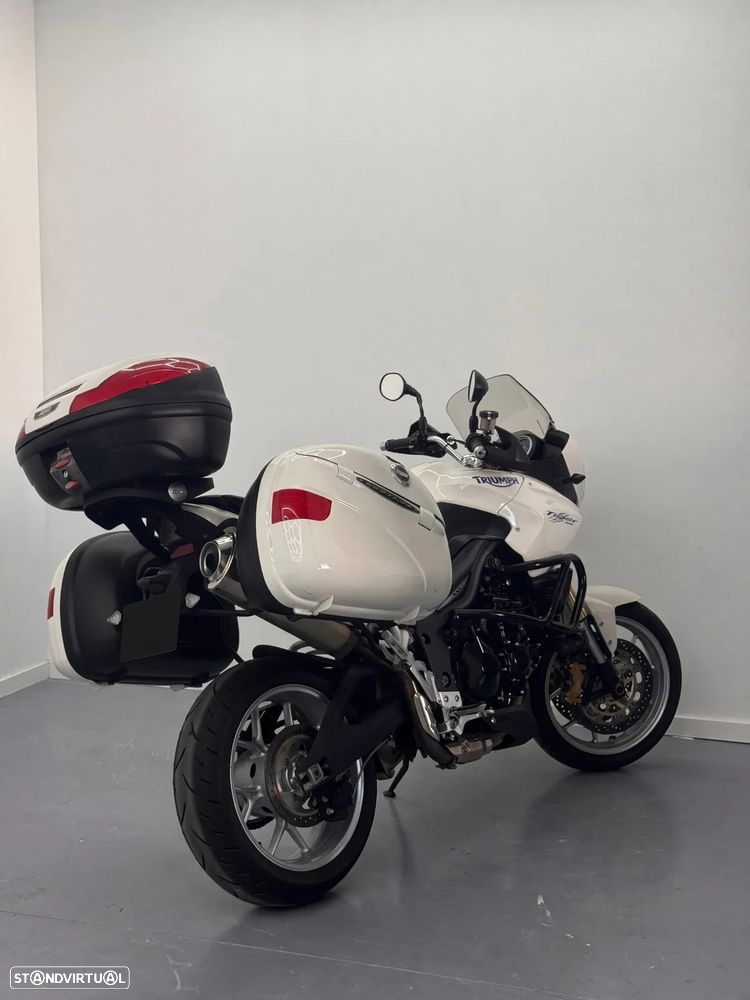 Triumph Tiger 1050 - 7