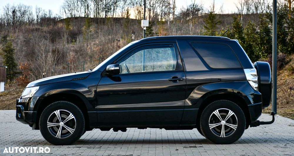 Suzuki Grand Vitara 2.4 Comfort - 17