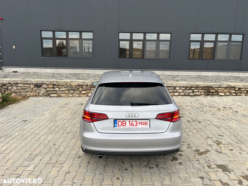 Audi A3 1.6 TDI Sportback S tronic sport - 12