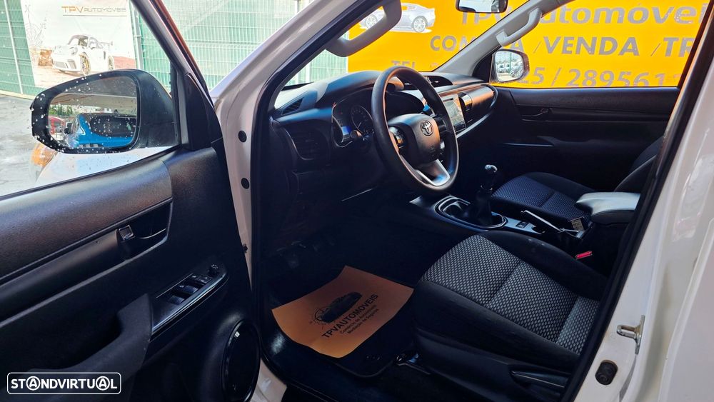 Toyota Hilux 2.4 D-4D 2WD CD Tracker - 8