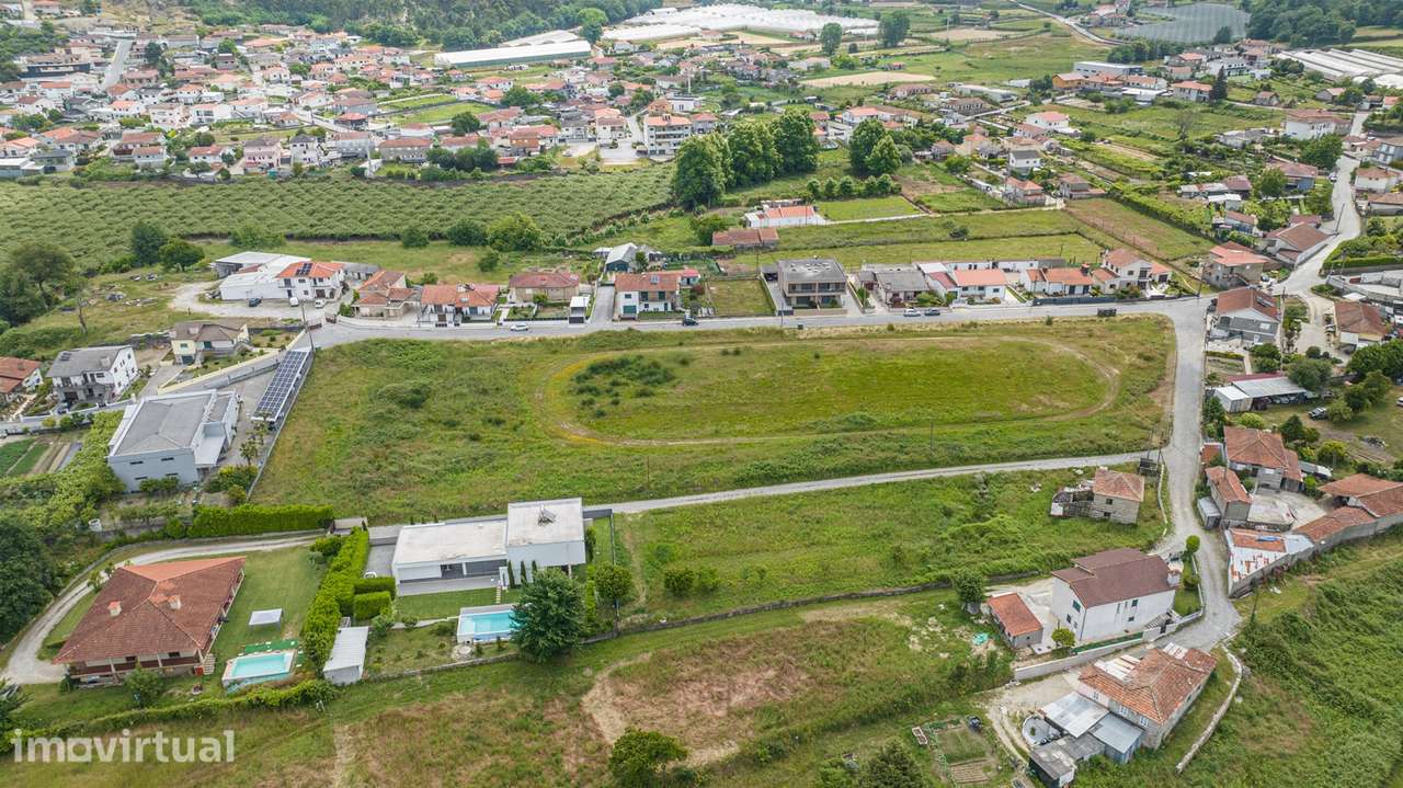 Terreno Urbano  Venda em Negrelos (São Tomé),Santo Tirso - Grande imagem: 3/17