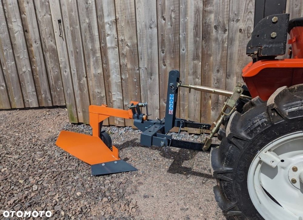 Kubota B1600 - 9