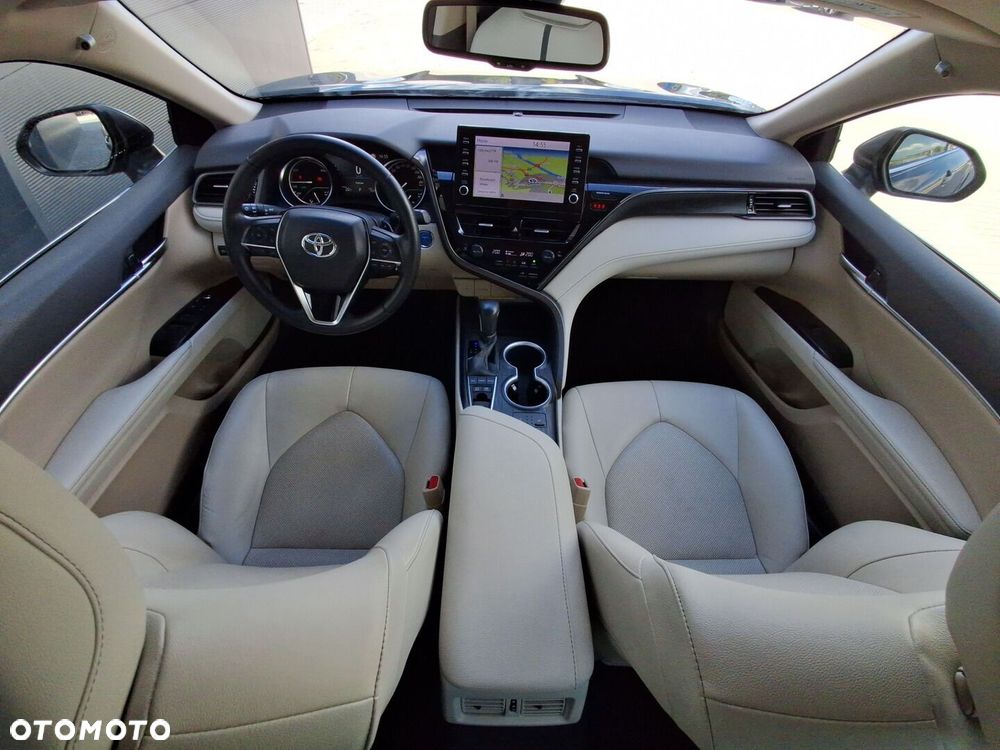 Toyota Camry 2.5 Hybrid Executive CVT - 19