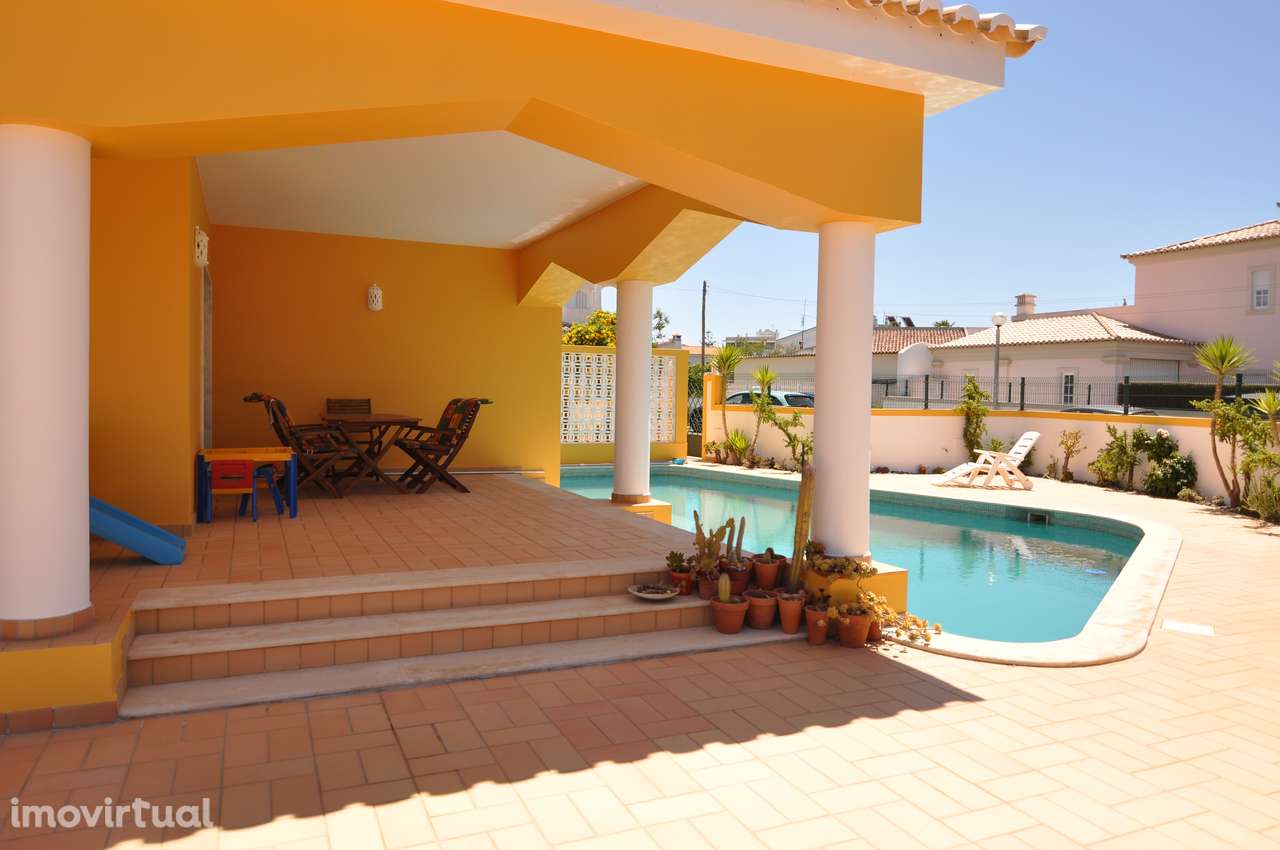 Moradia T6 com piscina entre Portimão e Rocha - 2 Km da praia do Vau - Grande imagem: 2/60
