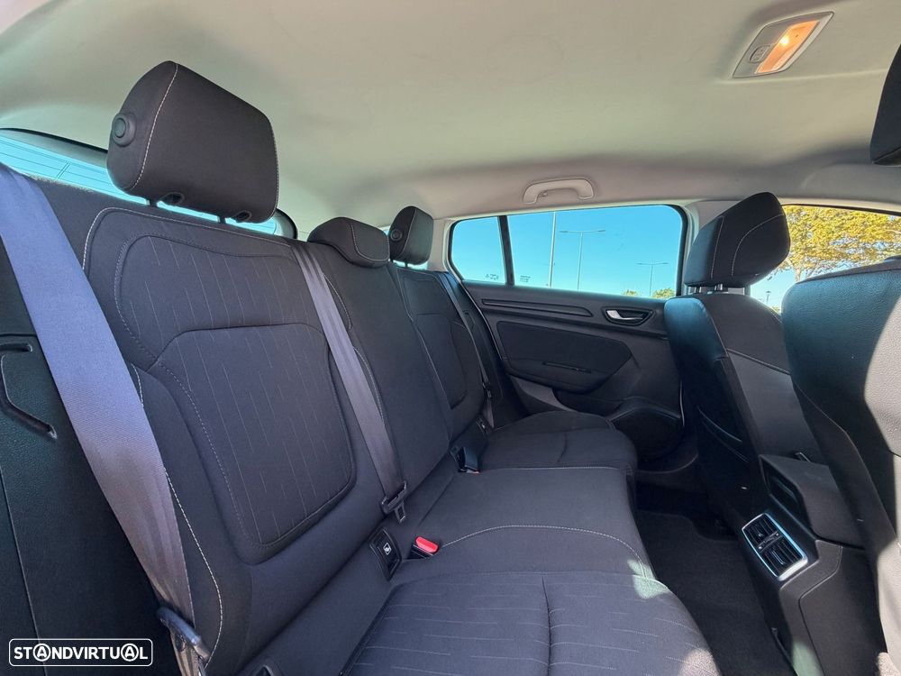 Renault Mégane Sport Tourer 1.3 TCe Limited - 35