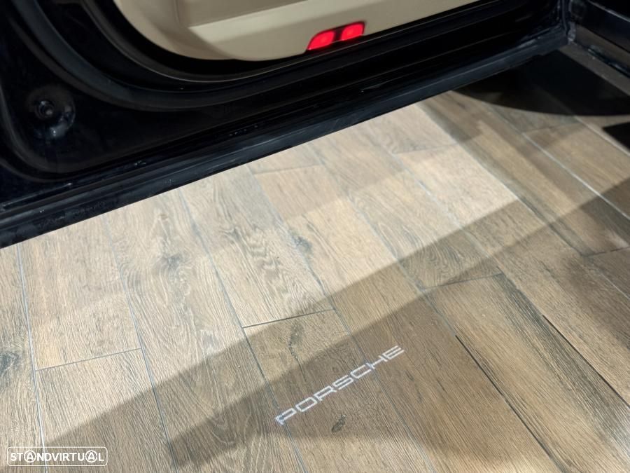 Porsche Cayenne Coupé E-Hybrid - 6