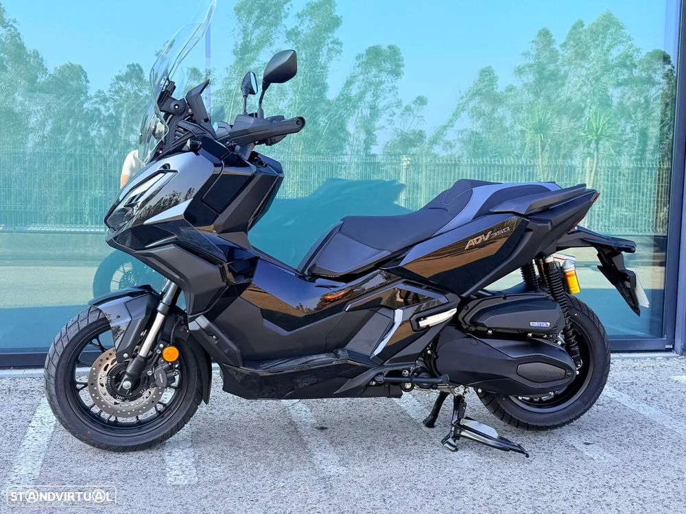 Honda ADV 350 - 2