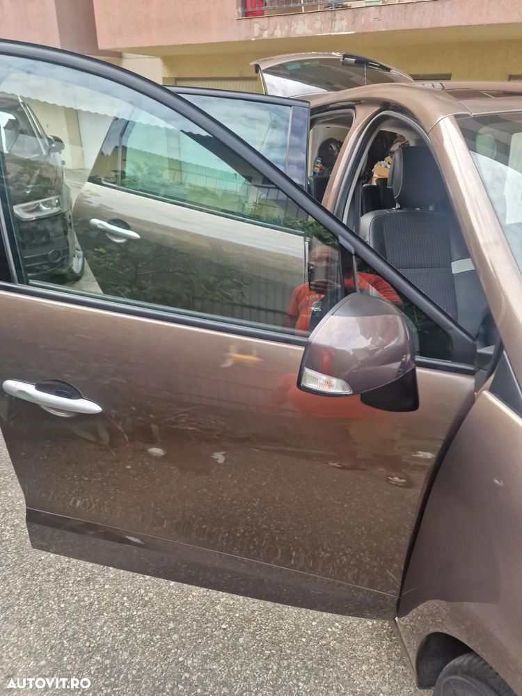 Renault Grand Scenic dCi 130 FAP Dynamique - 15
