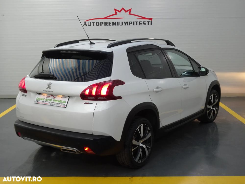 Peugeot 2008 1.2 L PureTech STT GT Line - 12