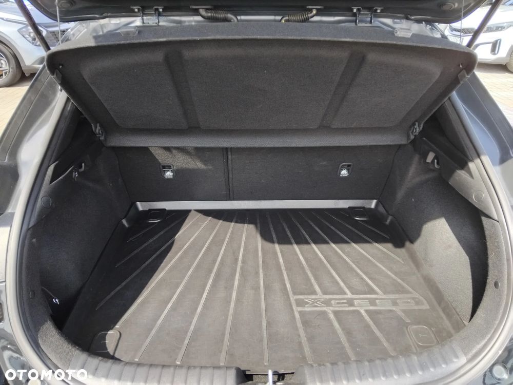 Kia XCeed 1.5 T-GDI M - 22