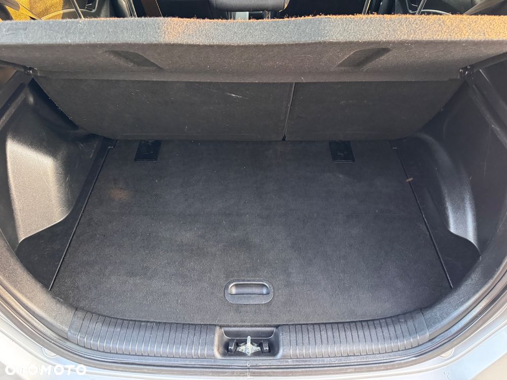 Hyundai ix20 1.6 CRDi blue YES Gold - 35