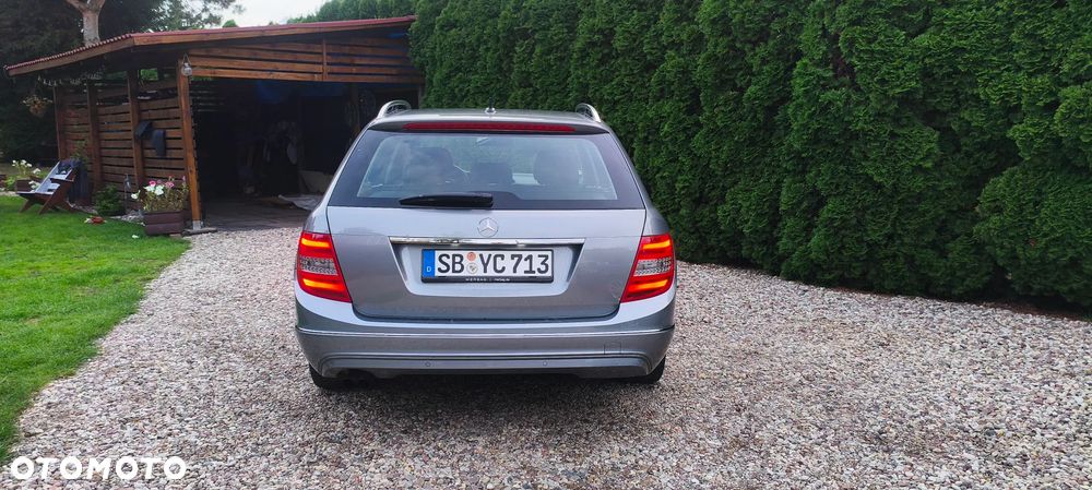 Mercedes-Benz Klasa C 180 CGI Automatik BlueEFFICIENCY Avantgarde - 7