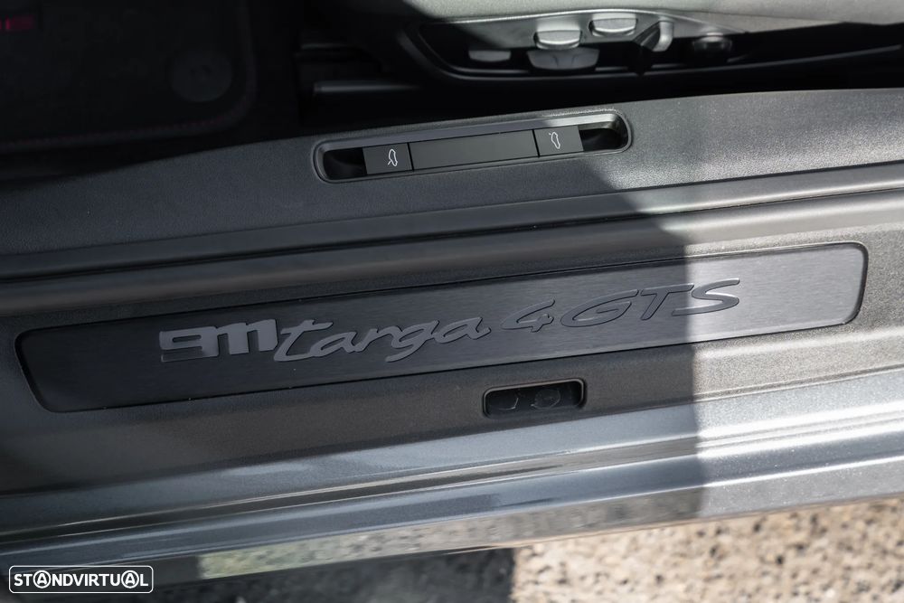 Porsche 911 (992) Targa 4 GTS - 16