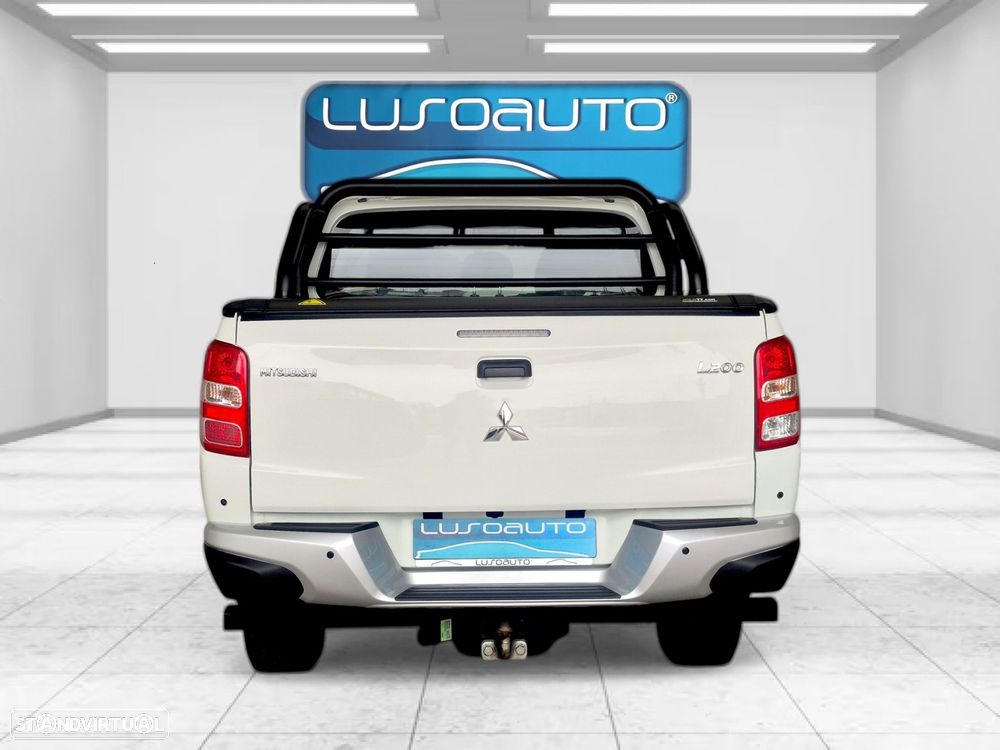 Mitsubishi L200 2.4 DI-D CD Space Cab Invite 2WD - 6