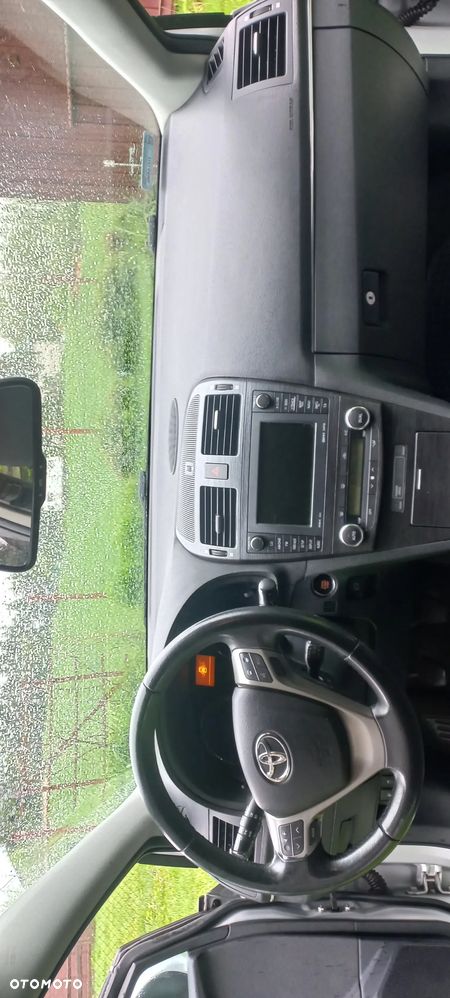 Toyota Avensis 2.2 D-4D Sol NAVI - 15