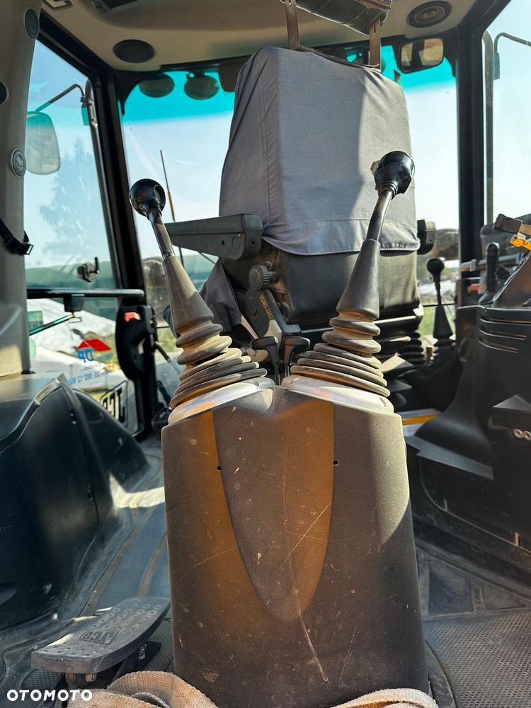 JCB 4CX +4 nowe opony BKT Model 2018 1 własciciel ZADBANA - 7