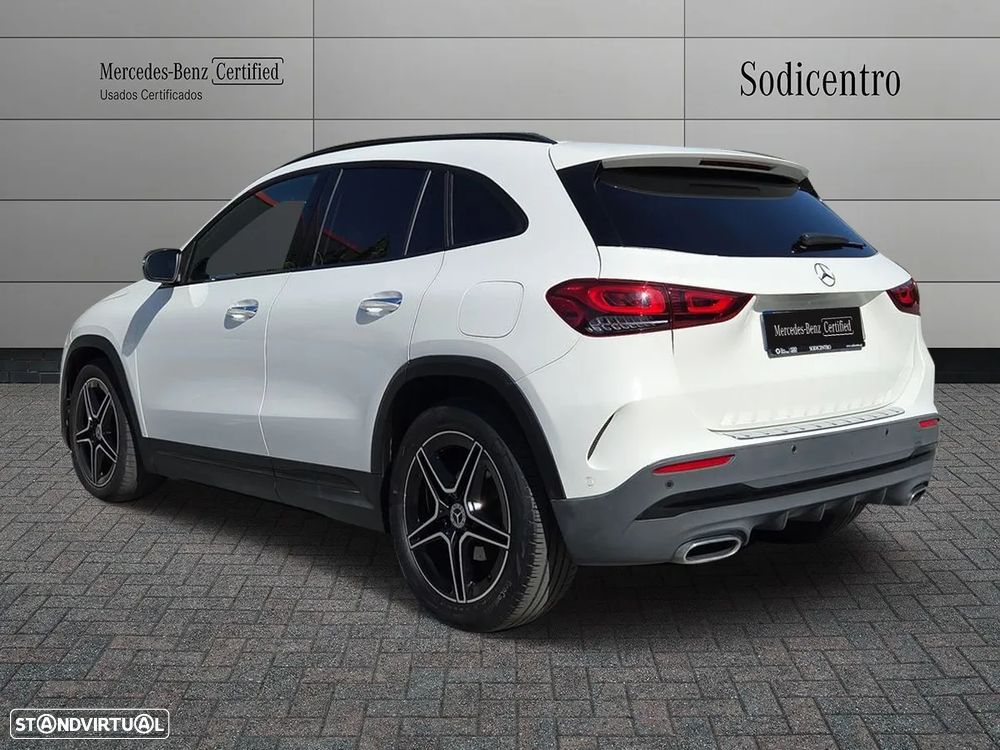 Mercedes-Benz GLA 180 d AMG Line - 3