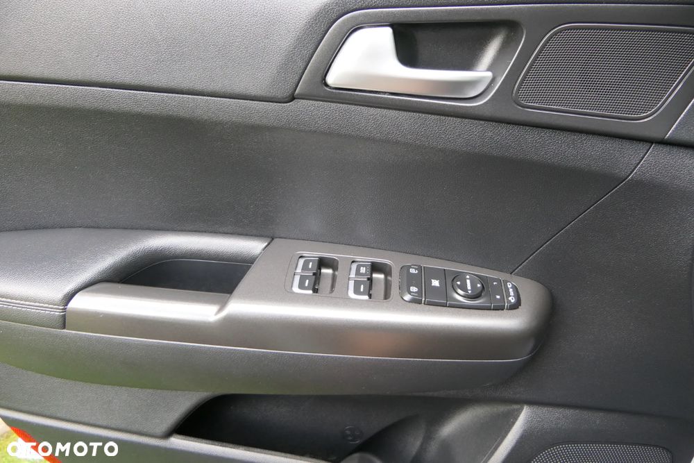 Kia Sportage 1.6 GDI L 2WD - 27