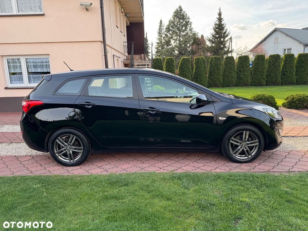 Hyundai i30 1.6 CRDi Classic + DCT - 8