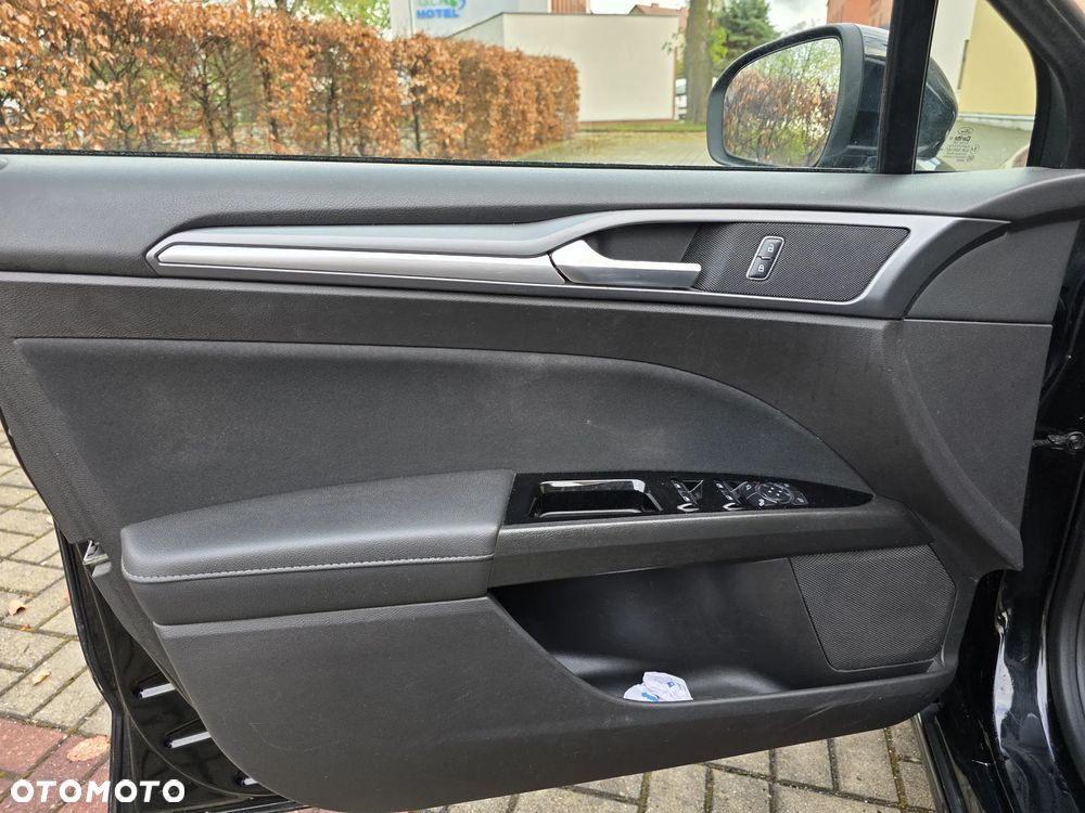Ford Mondeo 1.5 EcoBoost Edition - 32