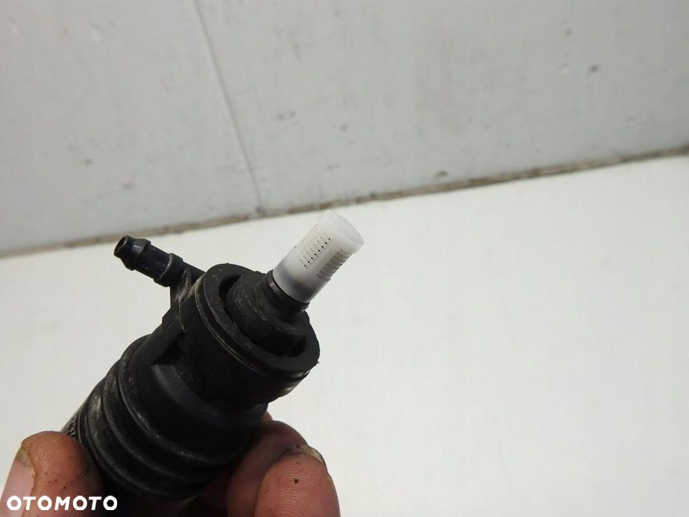 POMPKA SPRYSKIWACZA SZYBY CZOŁOWEJ BMW X1 E84 7302588 3437376 - 6