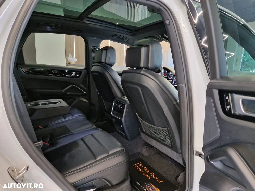 Porsche Cayenne Tiptronic S - 32