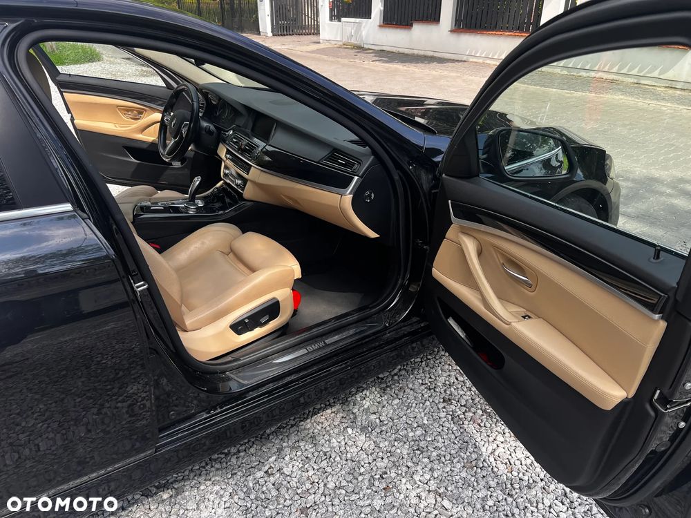BMW Seria 5 520d xDrive - 6