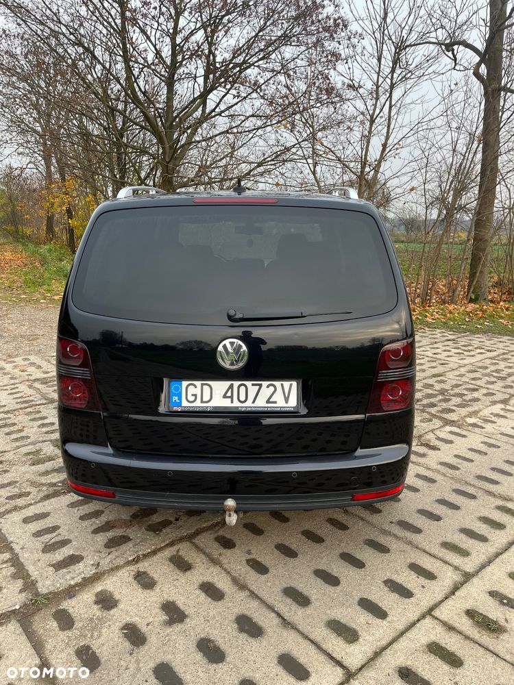 Volkswagen Touran 2.0 TDI Highline - 4