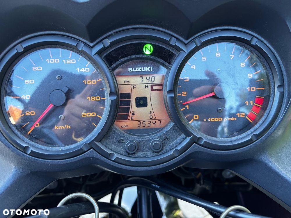 Suzuki V-STROM - 9