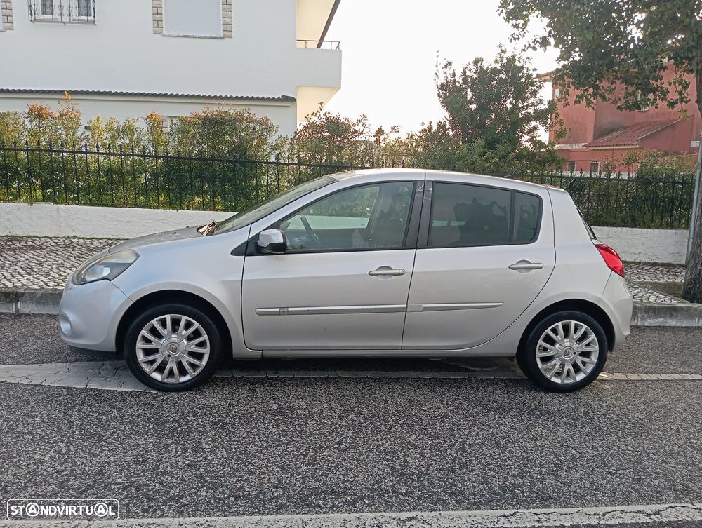 Renault Clio 1.2 16V Dynamique S - 1